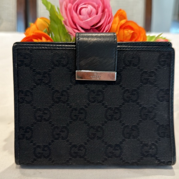 Authentic Gucci agenda passport wallet - Picture 2 of 12